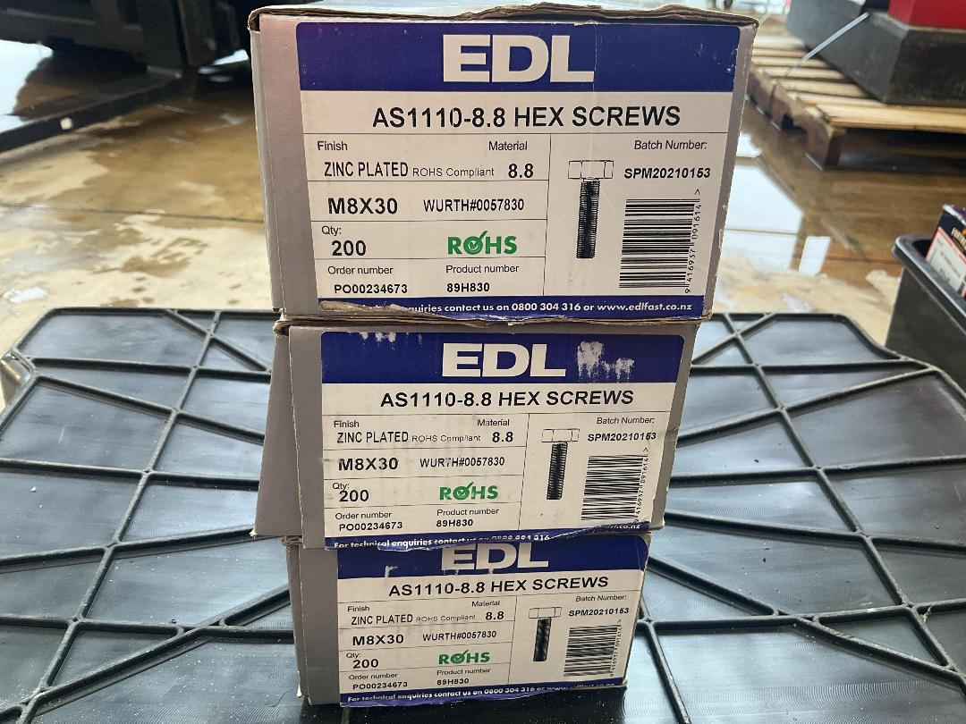 Photo '4' of EDL Hex Screws M8 x 30 Photo '4' of EDL Hex Screws M8 x 30