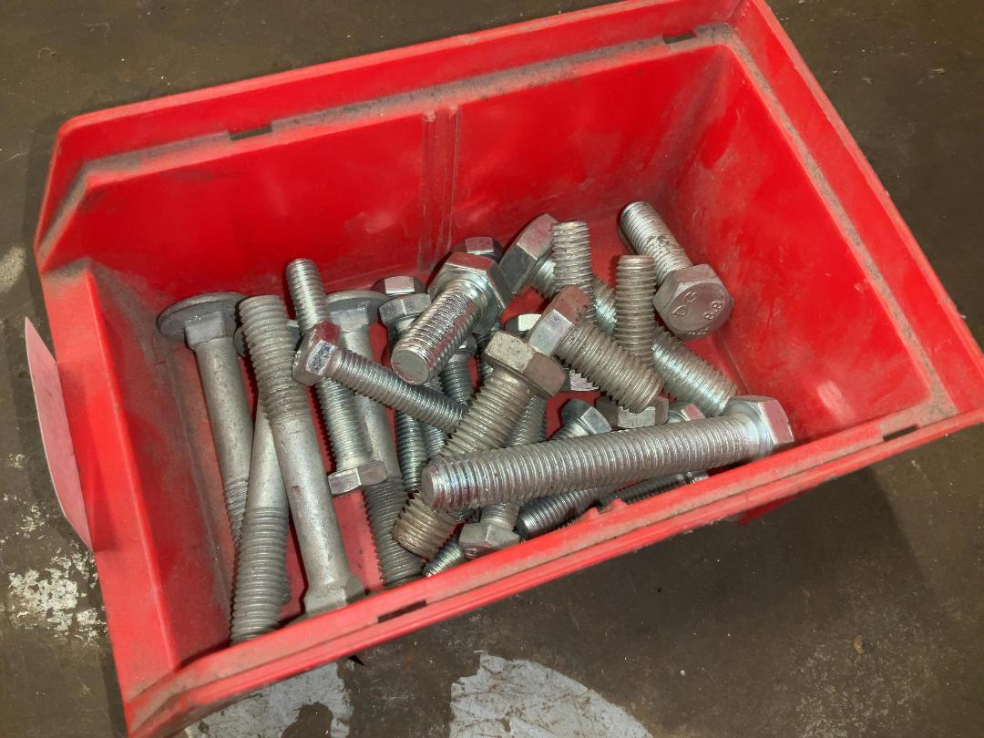 Photo '4' of Container of various bolts Photo '4' of Container of various bolts