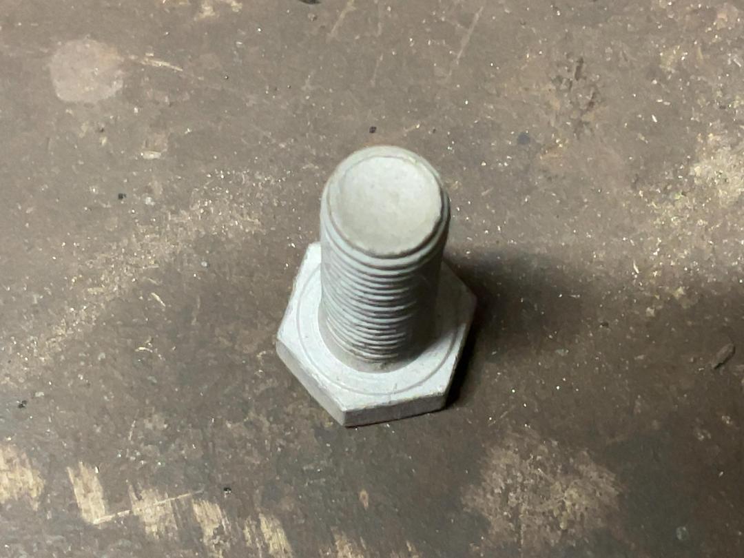 Photo '4' of 66 x SFC 4.8 Bolts