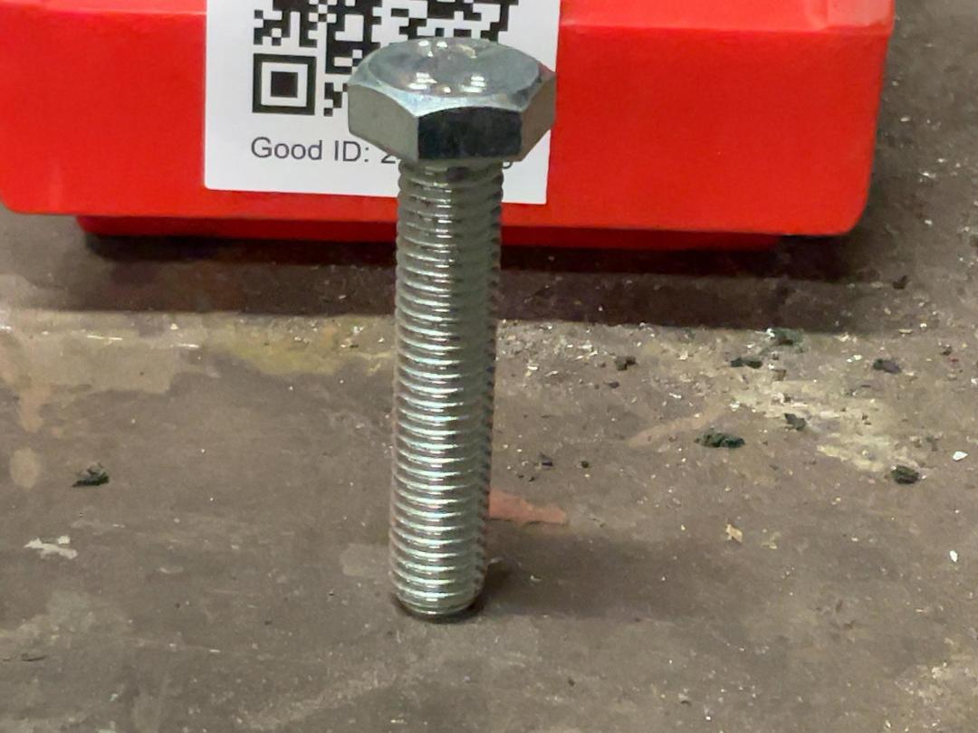 Photo '3' of Container TY 8.8 Bolts