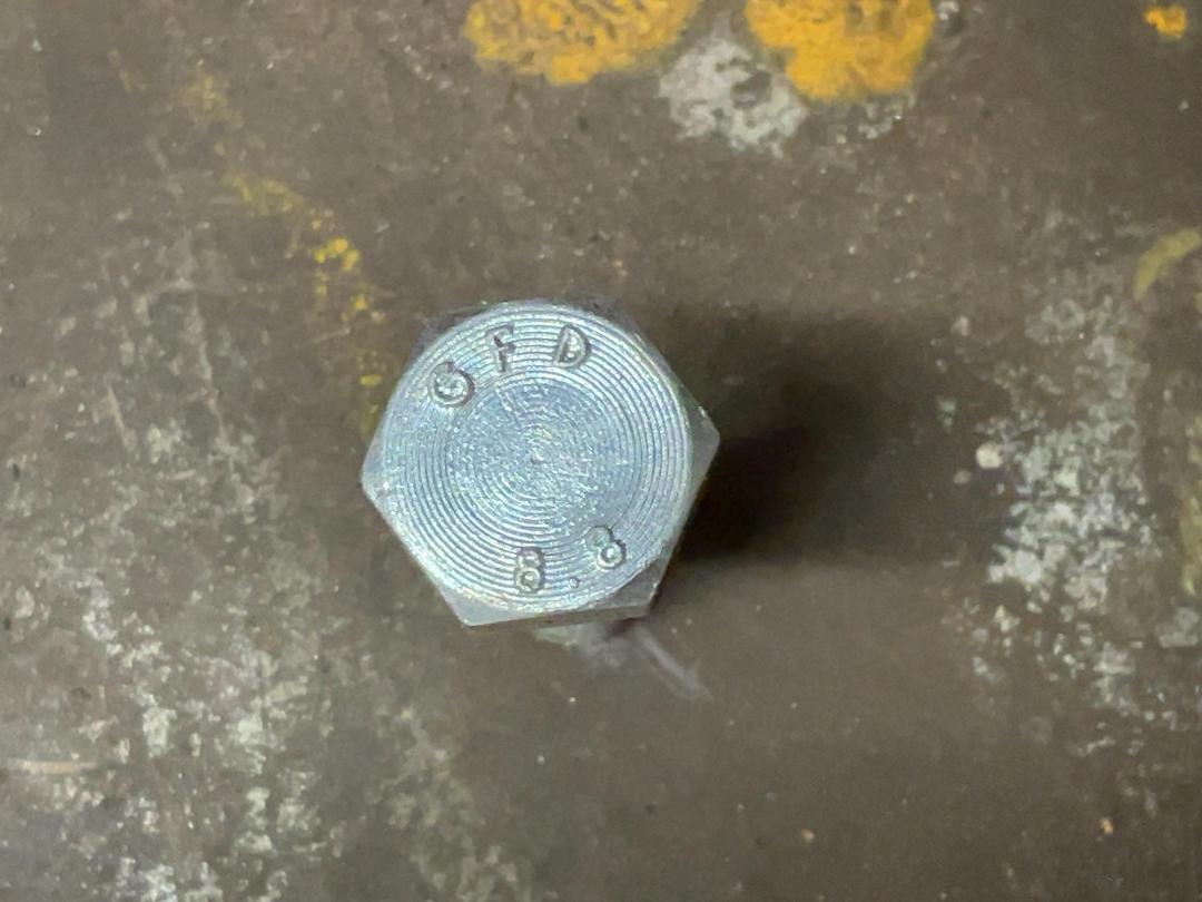Photo '3' of Container GFD 8.8 Bolts