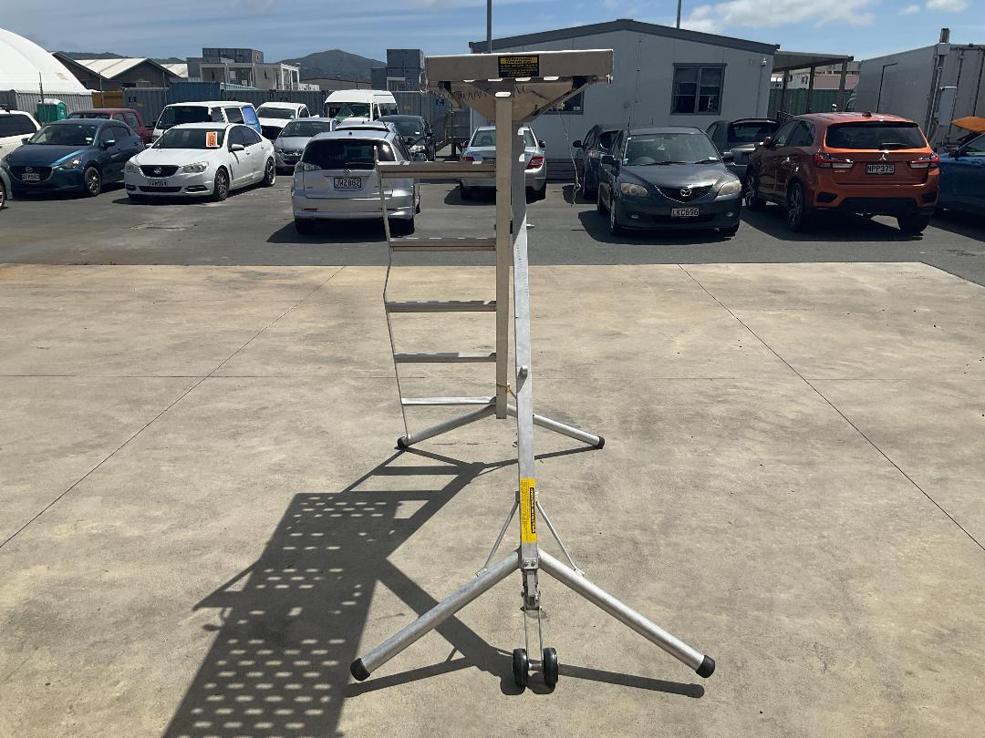 Photo '4' of Super Trestle Photo '4' of Super Trestle