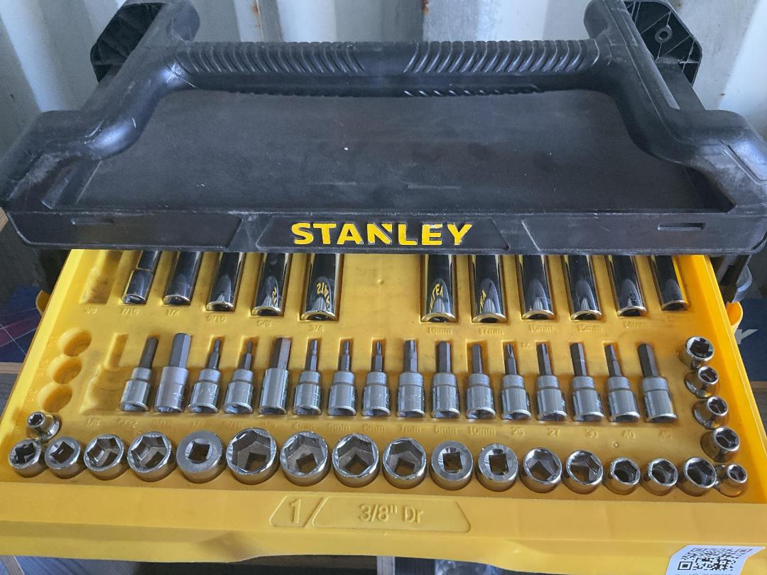 Photo '2' of Stanley Tool Box/ Socket & Wrench Set Photo '2' of Stanley Tool Box/ Socket & Wrench Set