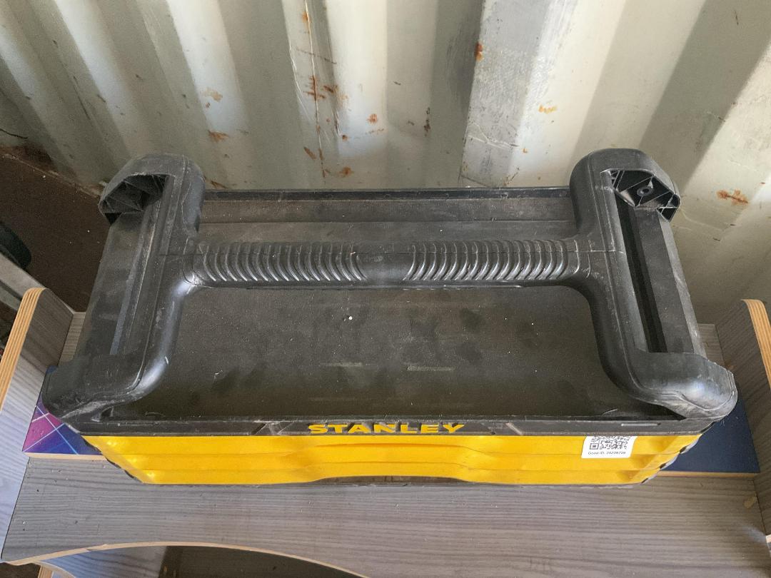 Photo '5' of Stanley Tool Box/ Socket & Wrench Set Photo '5' of Stanley Tool Box/ Socket & Wrench Set