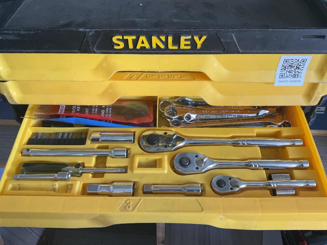 Photo '4' of Stanley Tool Box/ Socket & Wrench Set Photo '4' of Stanley Tool Box/ Socket & Wrench Set