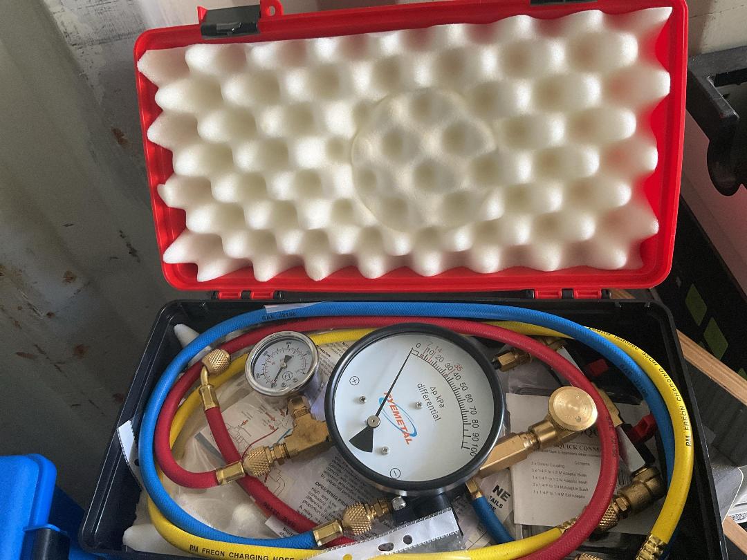 Photo '4' of Valve Testing Kit
