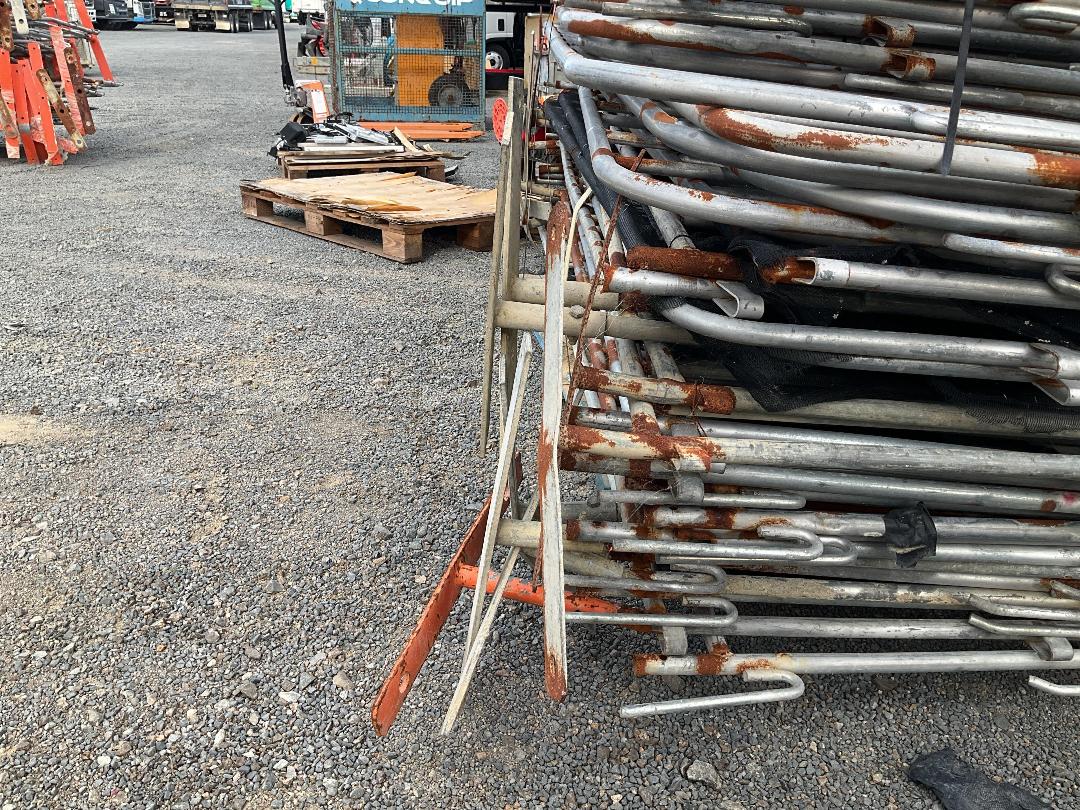 Photo '5' of Pallet of Crowd Barriers Photo '5' of Pallet of Crowd Barriers