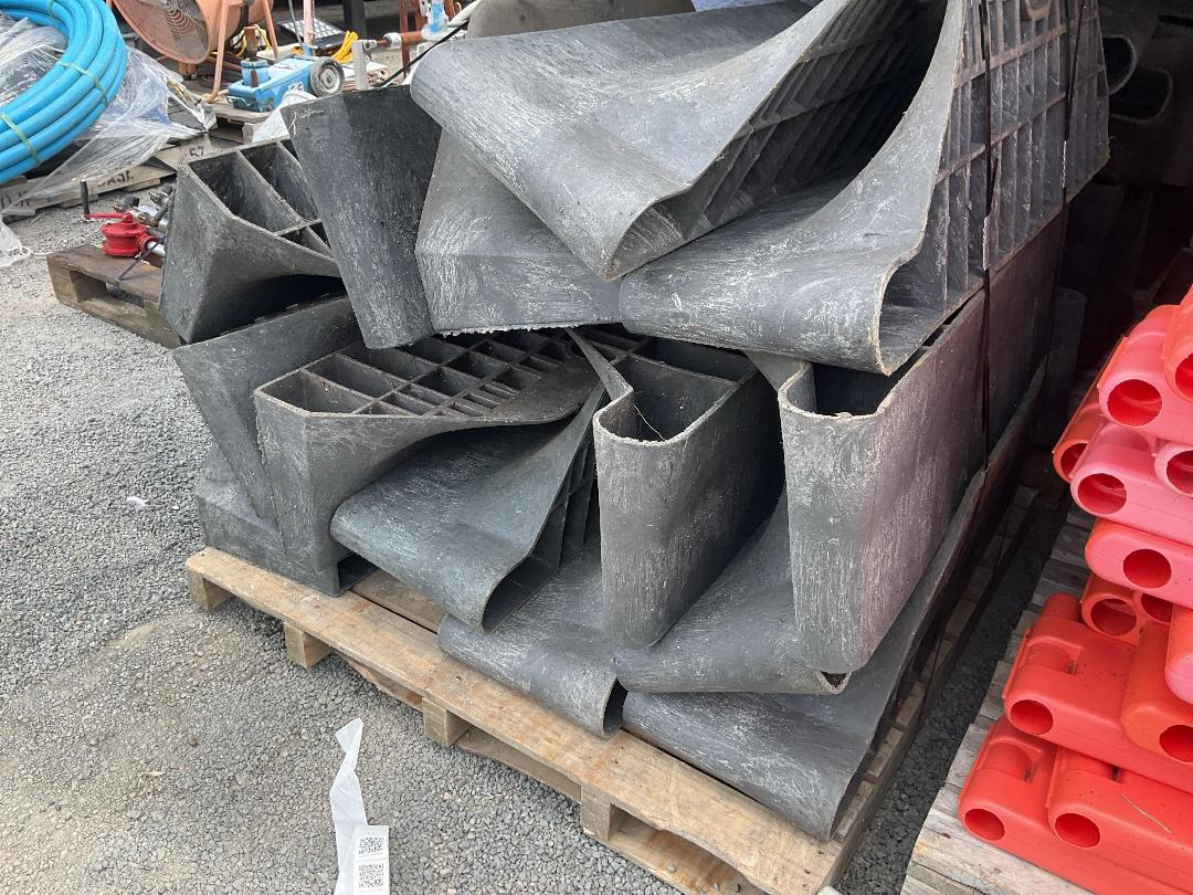 Photo '3' of Road Traffic Delineator Posts Photo '3' of Road Traffic Delineator Posts