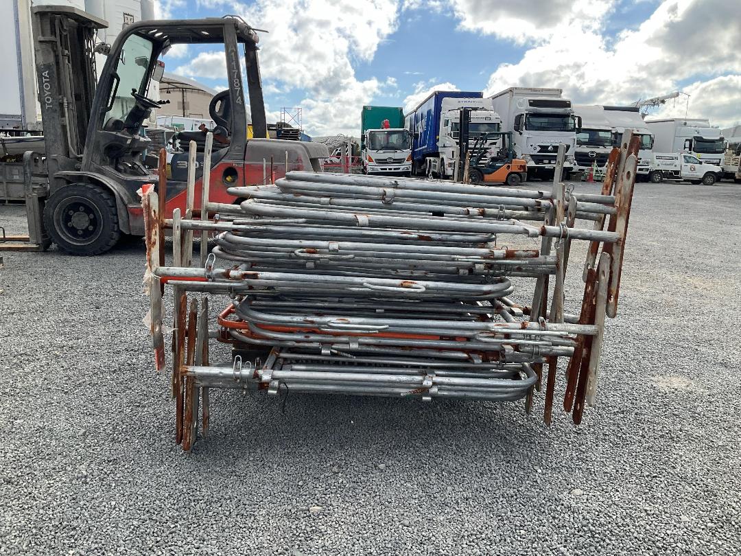 Photo '6' of Pallet of Crowd Barriers