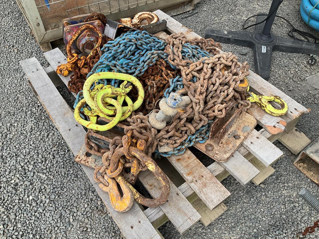 Photo '4' of Pallet of Lifting Chains Photo '4' of Pallet of Lifting Chains