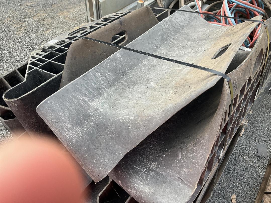 Photo '7' of Plastic Crowd Barriers & Bases