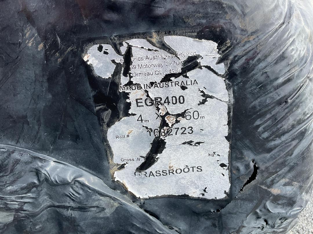 Photo '3' of 60m Roll of Artificial Grass Photo '3' of 60m Roll of Artificial Grass