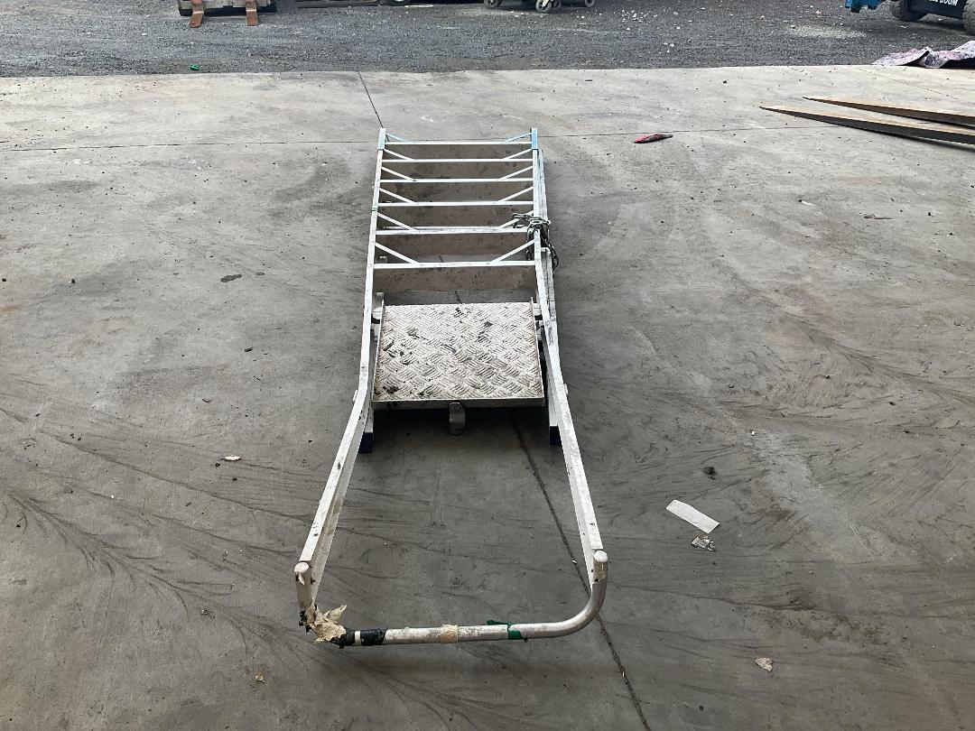 Photo '2' of 6 Step Ladder Photo '2' of 6 Step Ladder