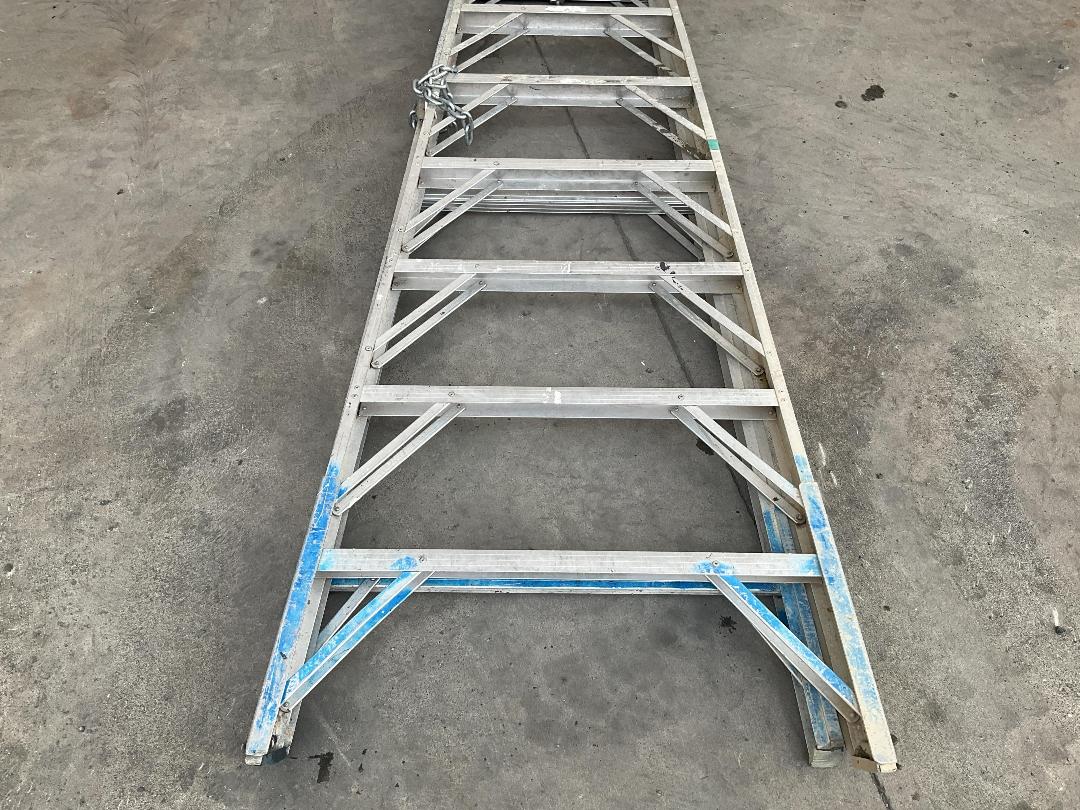 Photo '4' of 6 Step Ladder Photo '4' of 6 Step Ladder