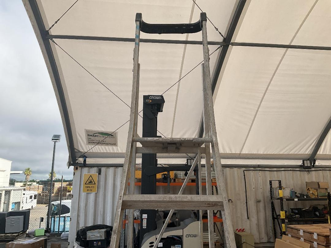 Photo '5' of 7 Step Ladder with Platform