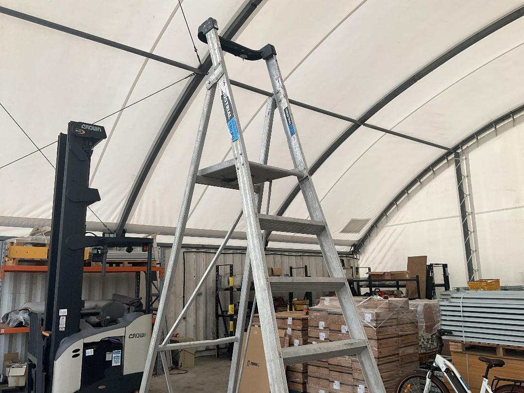 Photo '4' of 7 Step Ladder with Platform Photo '4' of 7 Step Ladder with Platform