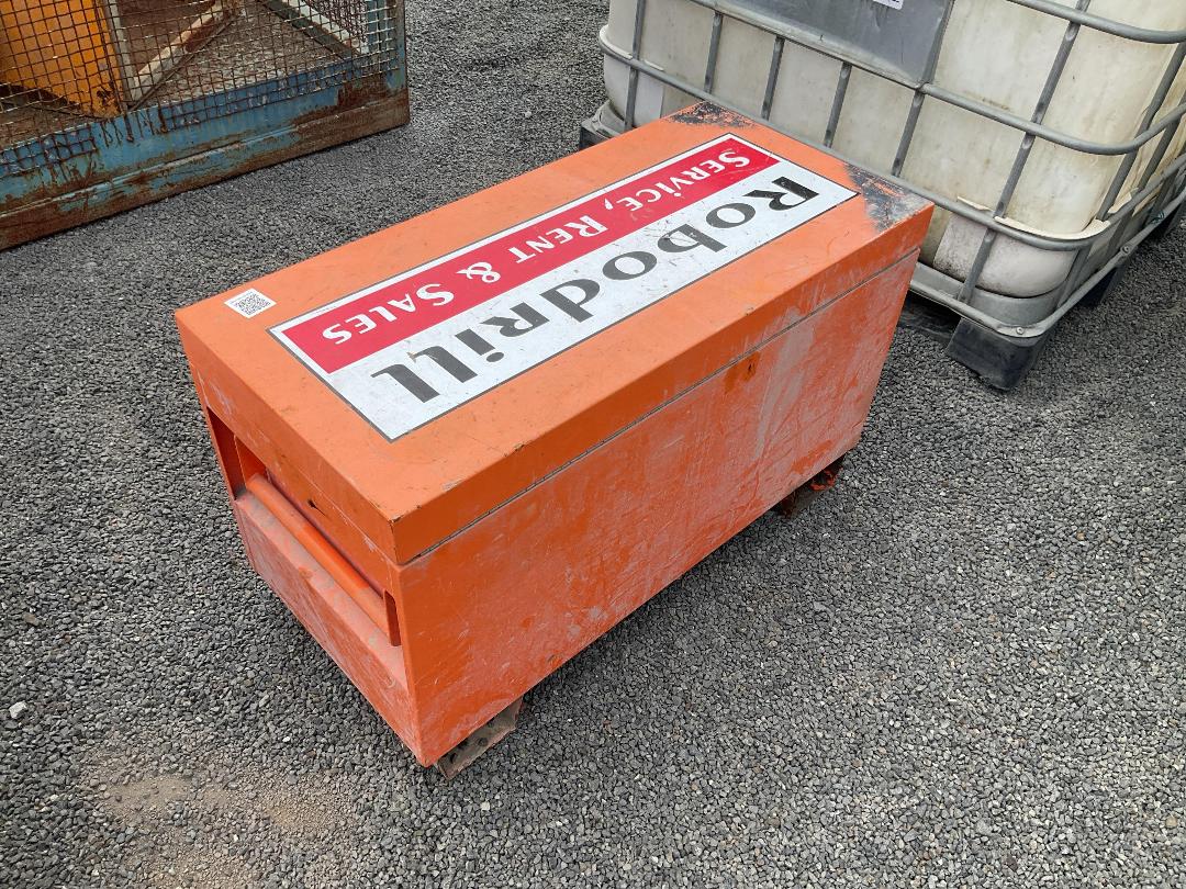 Photo '4' of Tool Box