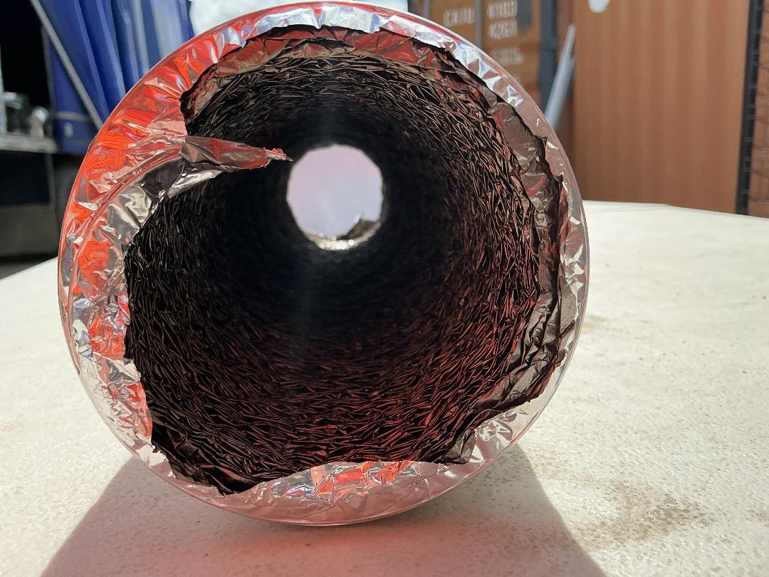 Photo '4' of 5x Black Inside Foil Ducting (104mmX10m) Photo '4' of 5x Black Inside Foil Ducting (104mmX10m)