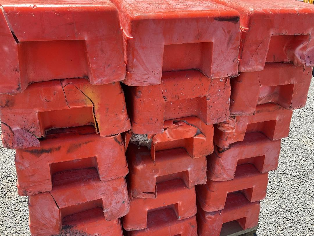 Photo '9' of Pallet of Temporary Fence Bases