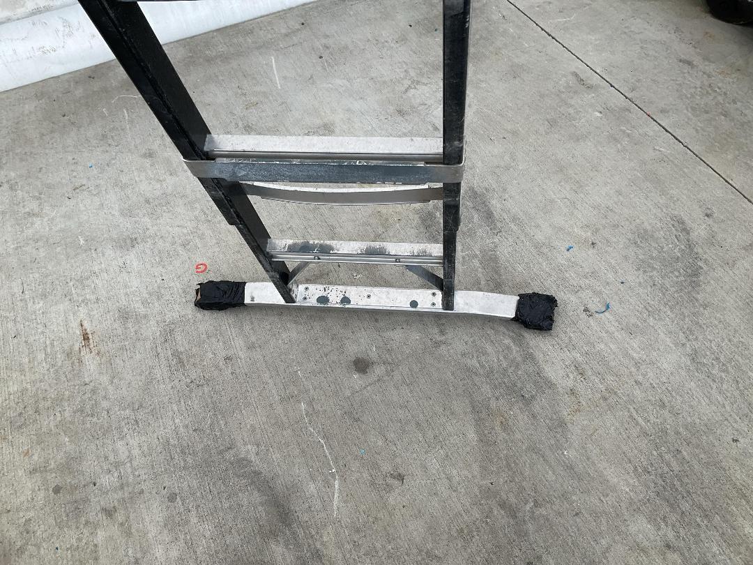 Photo '5' of 5 Step Ladder with Platform