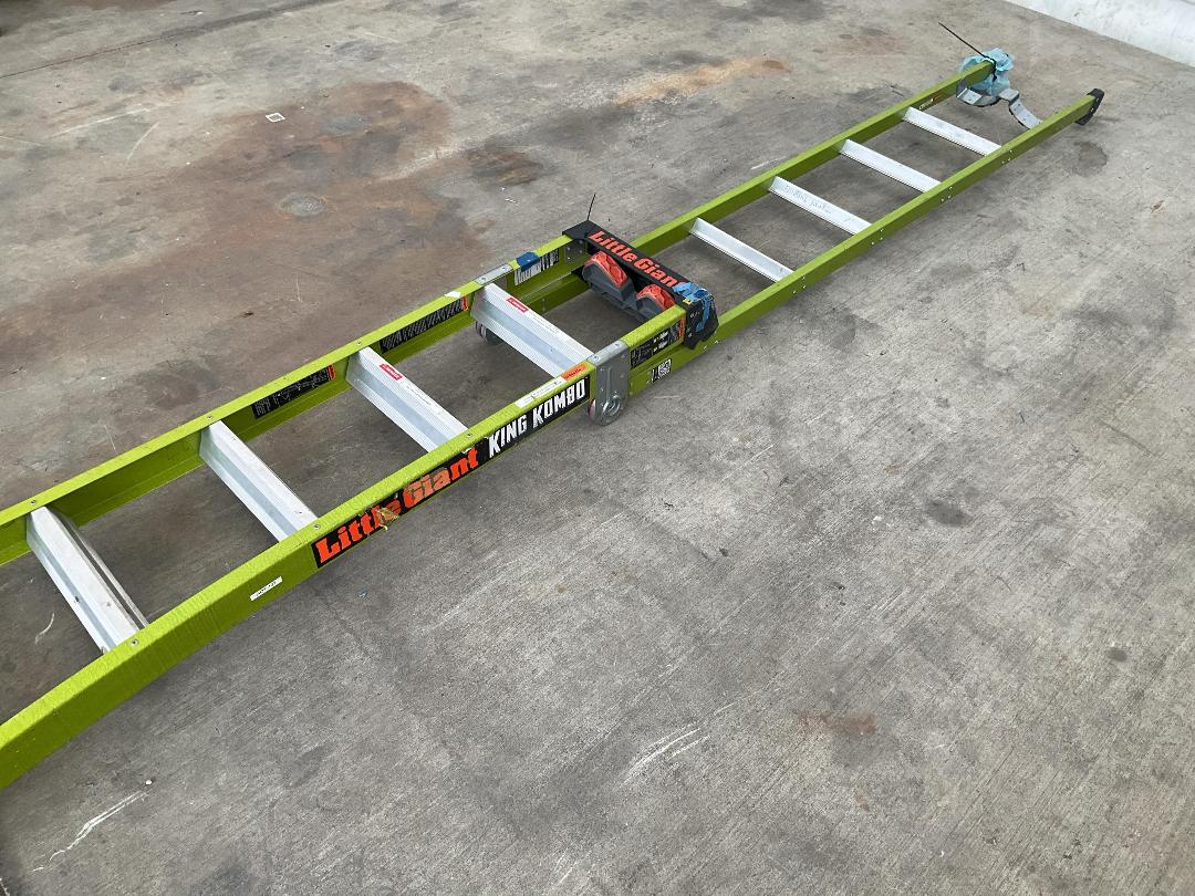 Photo '8' of 7 Step Ladder