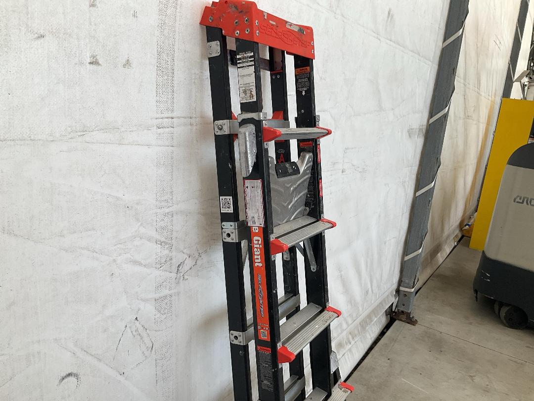 Photo '6' of 5 Step Ladder with Platform