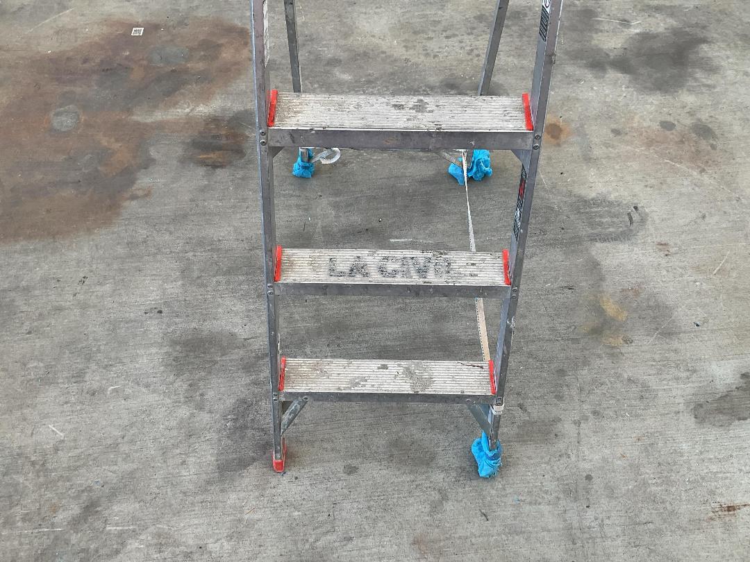Photo '4' of 3 Step Ladder with Platform