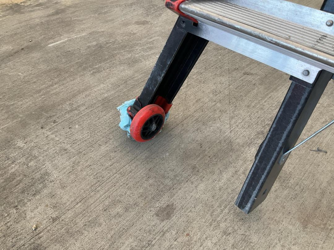 Photo '5' of 5 Step Ladder with Platform