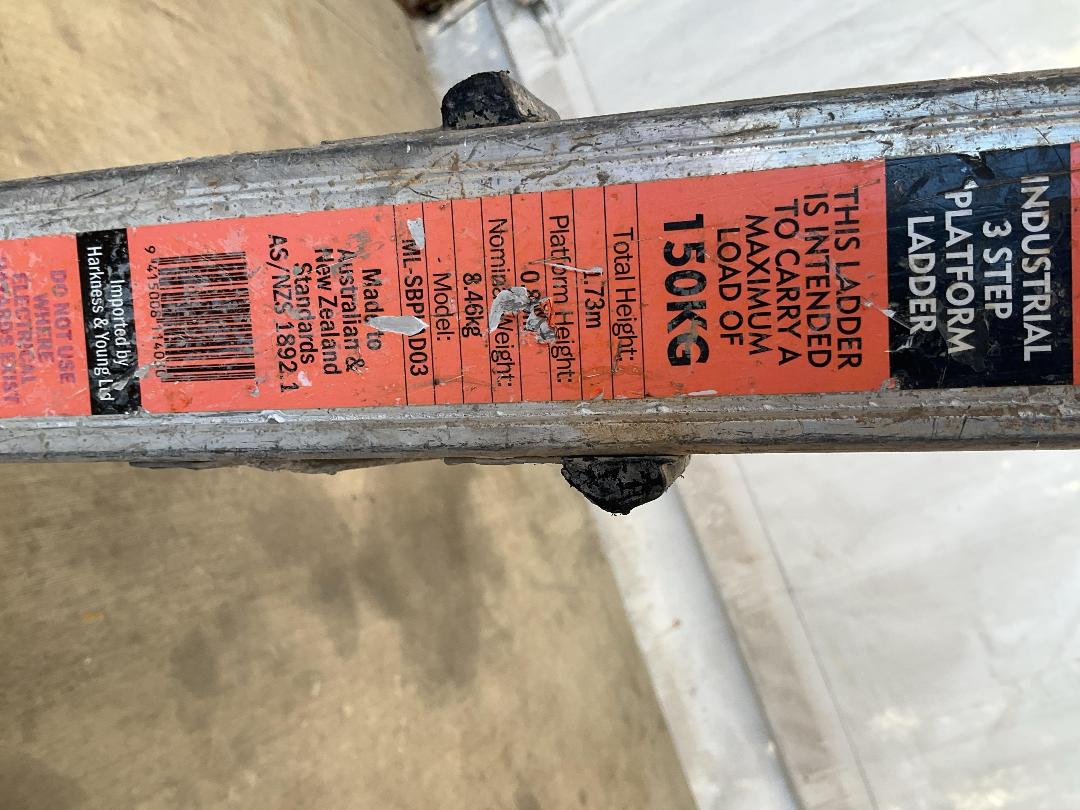 Photo '6' of 2 Step Ladder with Platform