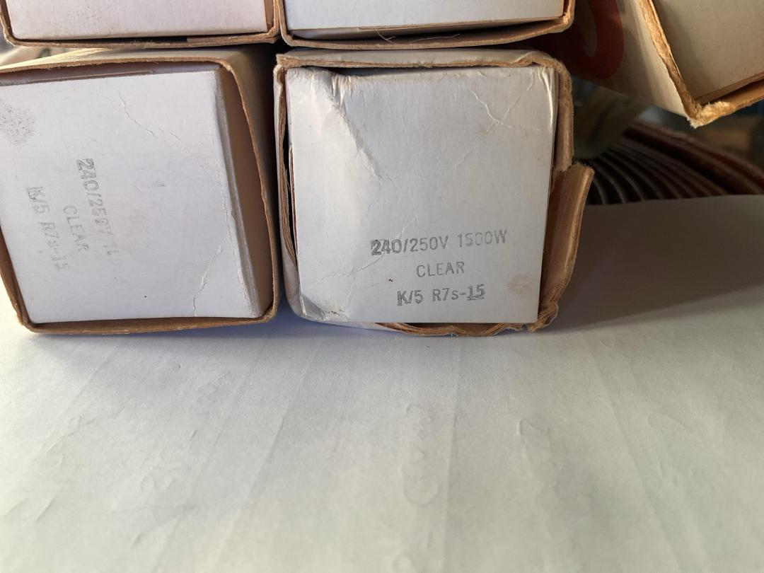 Photo '5' of Tungsten Halogen Lamp x 6. Photo '5' of Tungsten Halogen Lamp x 6.