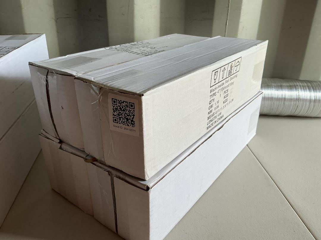 Photo '3' of 4x Black Inside Foil Ducting (10m)