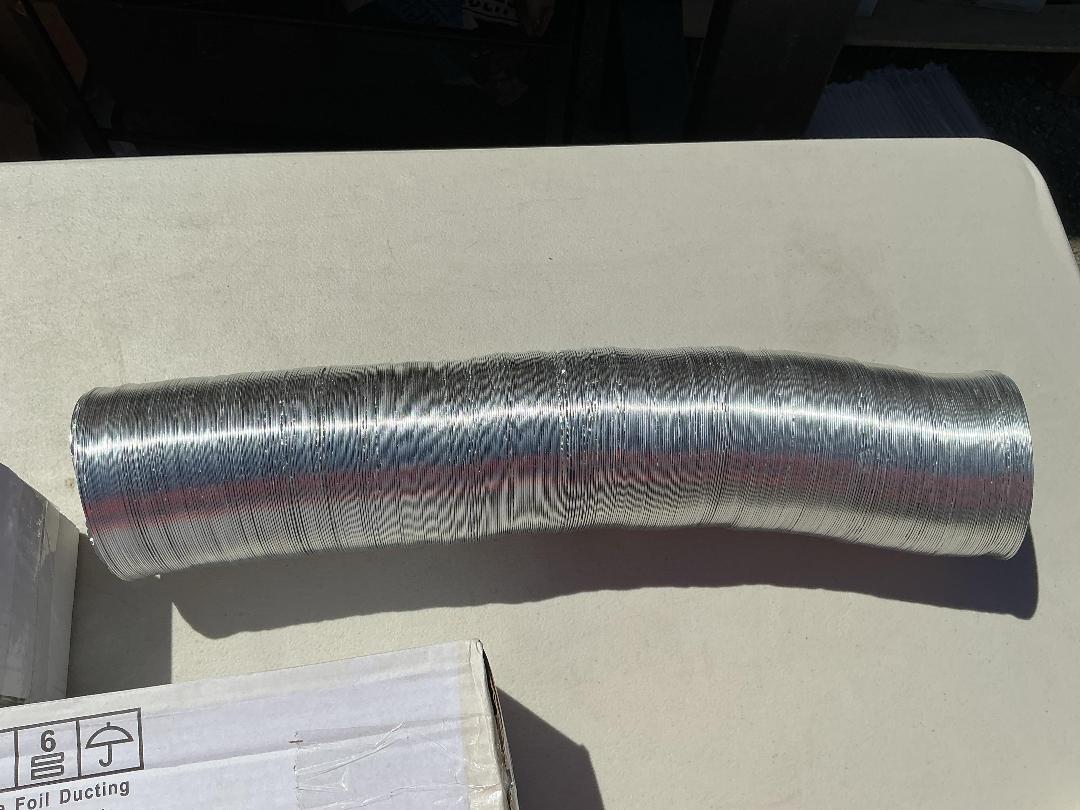 Photo '2' of 5x Black Inside Foil Ducting (104mmX10m) Photo '2' of 5x Black Inside Foil Ducting (104mmX10m)