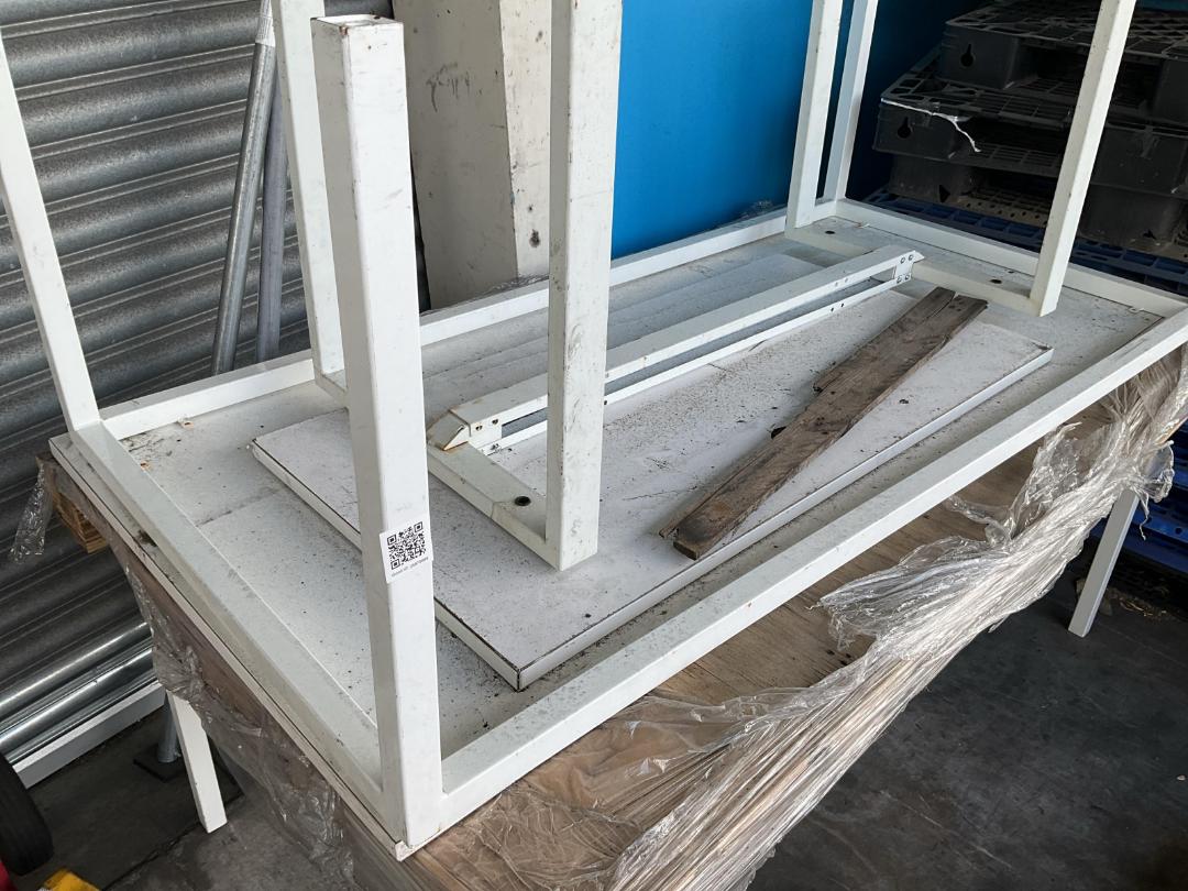 Photo '4' of Tables x4 Photo '4' of Tables x4