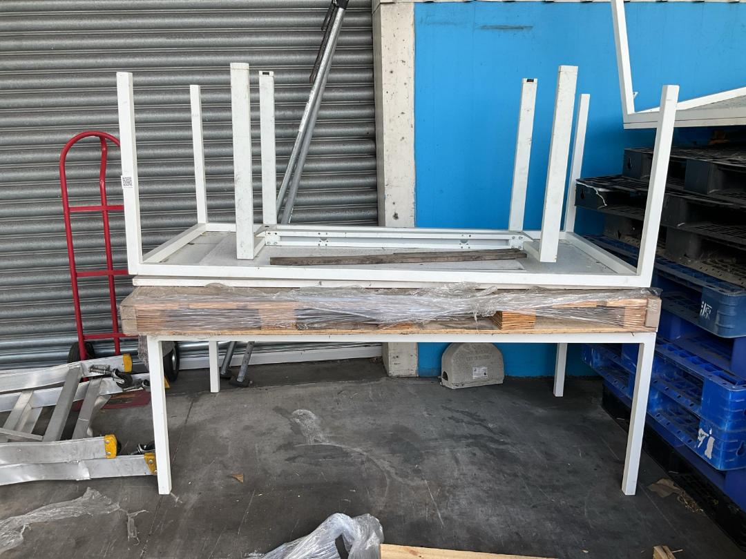 Photo '2' of Tables x4 Photo '2' of Tables x4