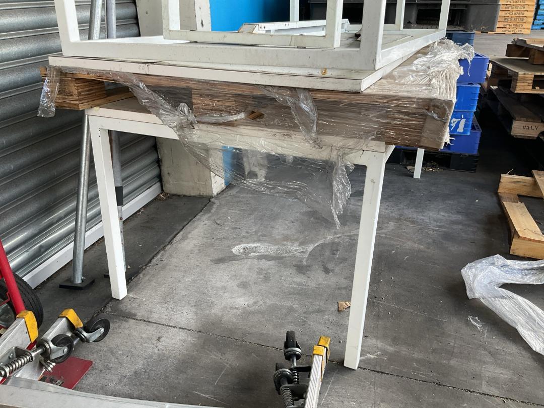 Photo '5' of Tables x4 Photo '5' of Tables x4