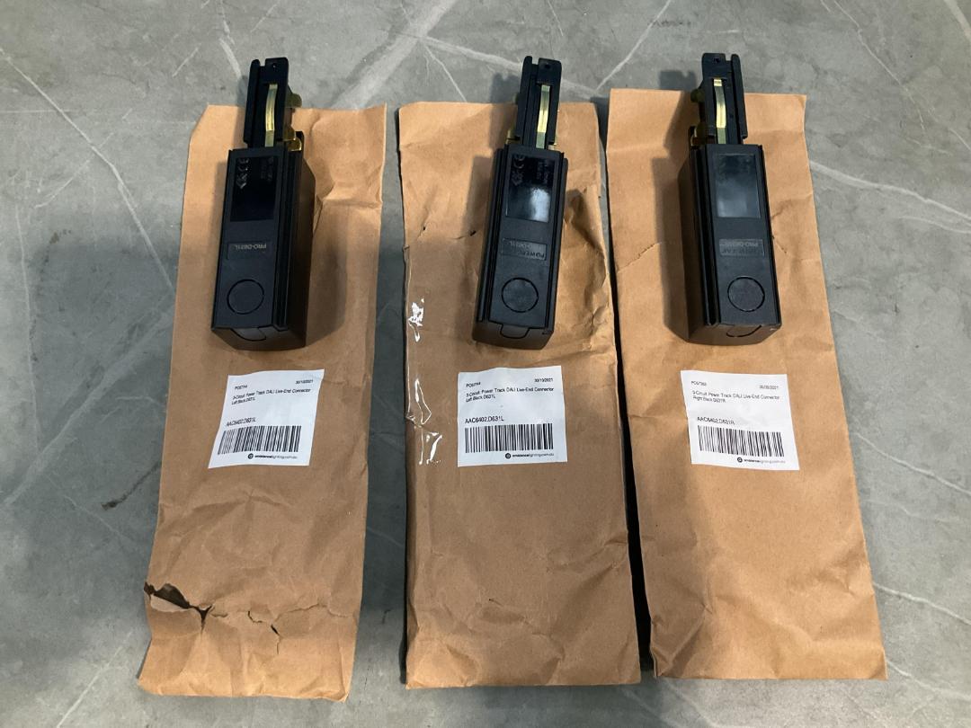 Photo '2' of 3-Circuit Power Track DALI Live-End Connector x3 Photo '2' of 3-Circuit Power Track DALI Live-End Connector x3