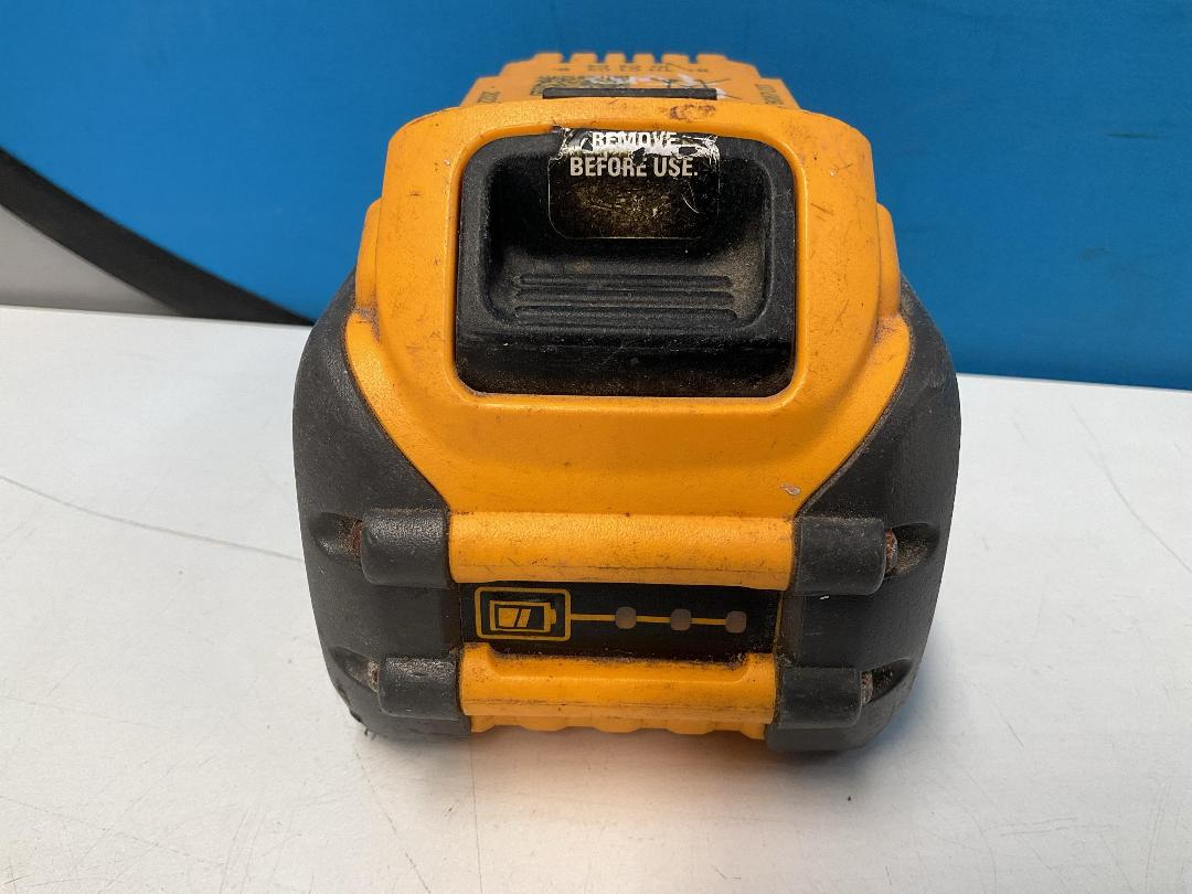 Photo '7' of DeWalt Lithium ION XR Flex Volt 18V 54V 6AH Battery - Model DCB546-XE