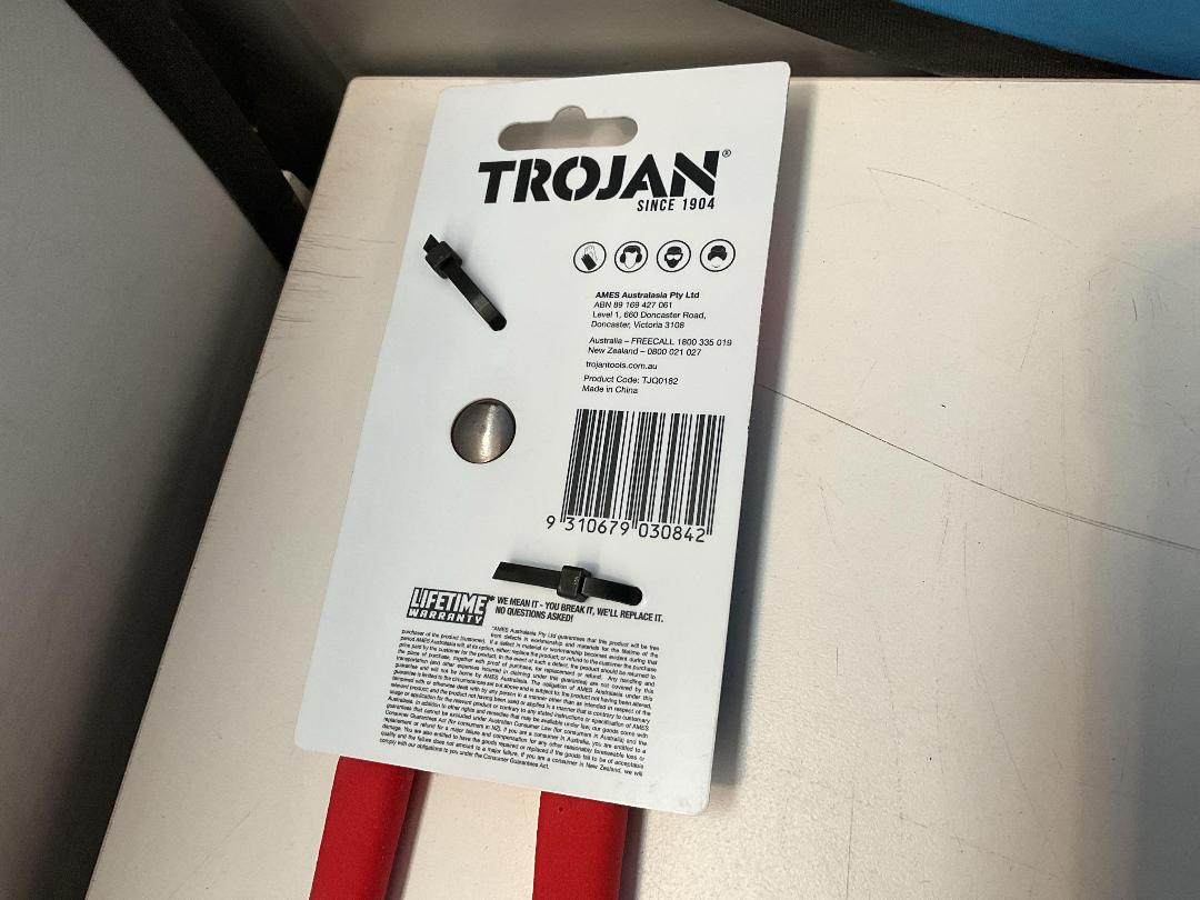 Photo '4' of Hand Tools, Painting Items, Protective Goggles Etc