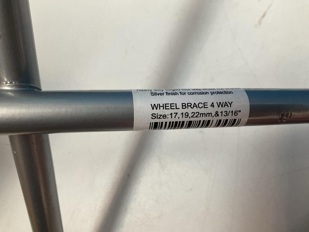 Photo '8' of Hand Tools, Painting Items, Protective Goggles Etc