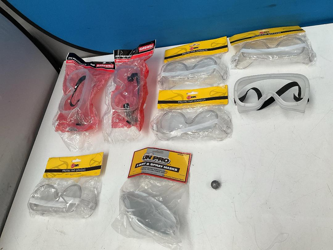 Photo '16' of Hand Tools, Painting Items, Protective Goggles Etc