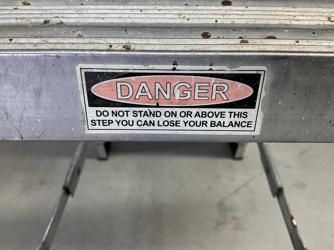 Photo '5' of Gorilla Industrial Double Sided Step Ladder - Model SM003-C Photo '5' of Gorilla Industrial Double Sided Step Ladder - Model SM003-C