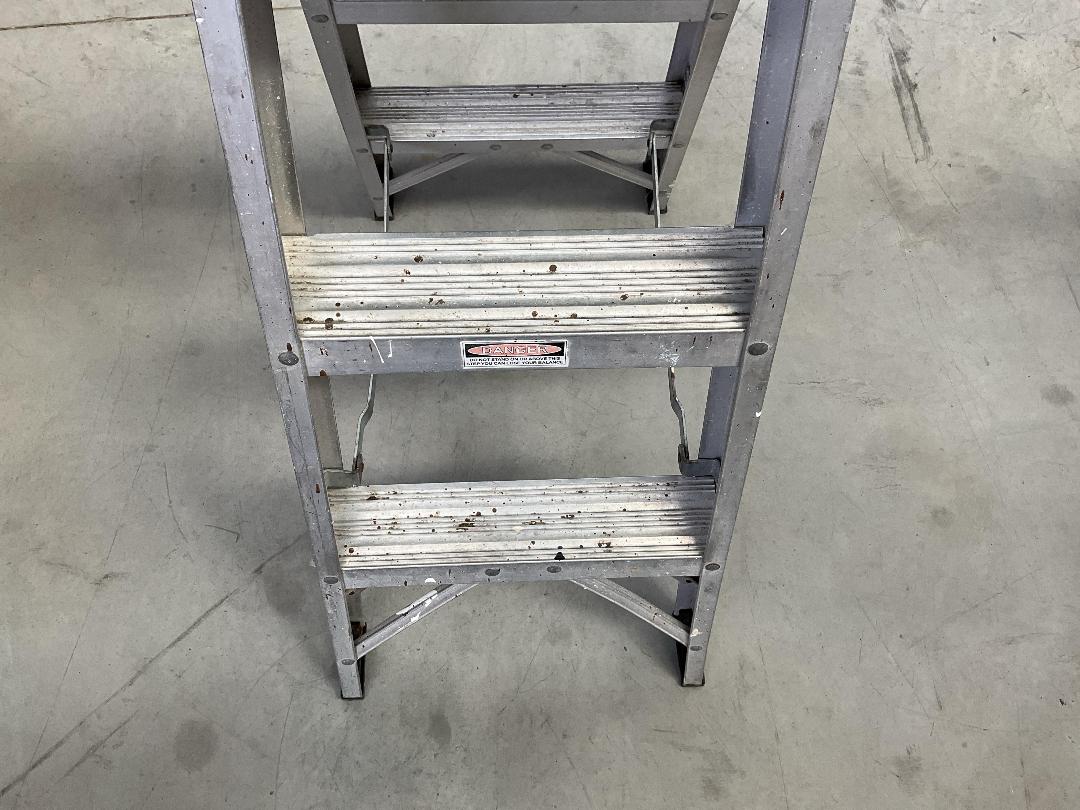 Photo '6' of Gorilla Industrial Double Sided Step Ladder - Model SM003-C Photo '6' of Gorilla Industrial Double Sided Step Ladder - Model SM003-C