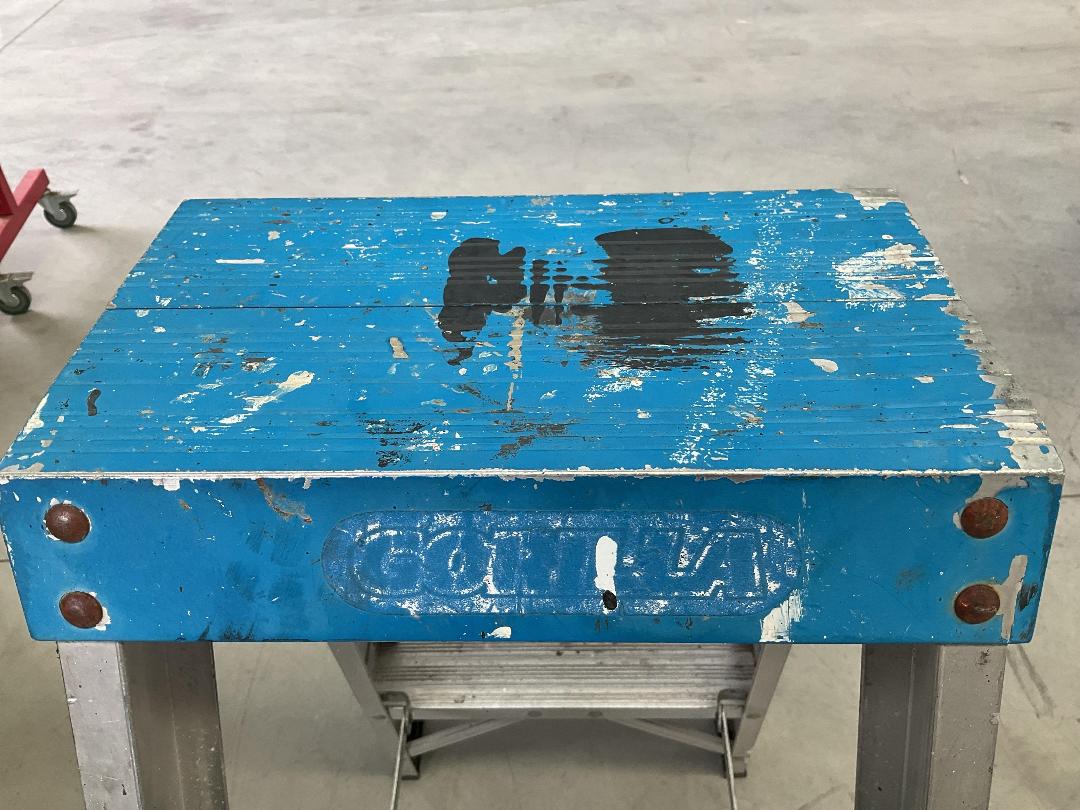 Photo '7' of Gorilla Industrial Double Sided Step Ladder - Model SM003-C Photo '7' of Gorilla Industrial Double Sided Step Ladder - Model SM003-C