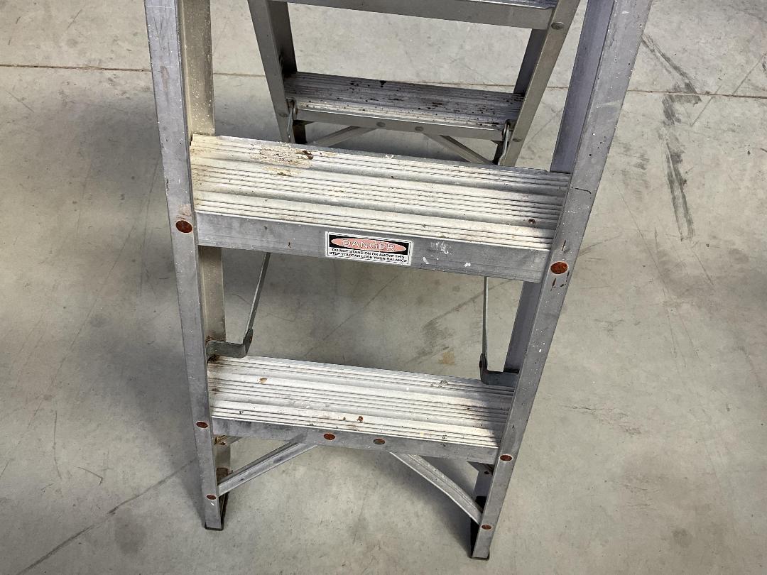 Photo '13' of Gorilla Industrial Double Sided Step Ladder - Model SM003-C Photo '13' of Gorilla Industrial Double Sided Step Ladder - Model SM003-C