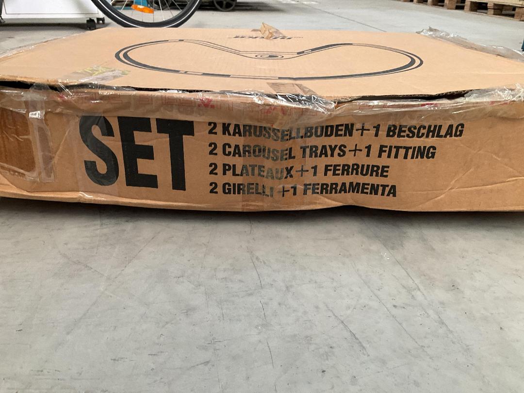 Photo '3' of Ninka - 3/4 Circle Carousel Revolving Corner Unit