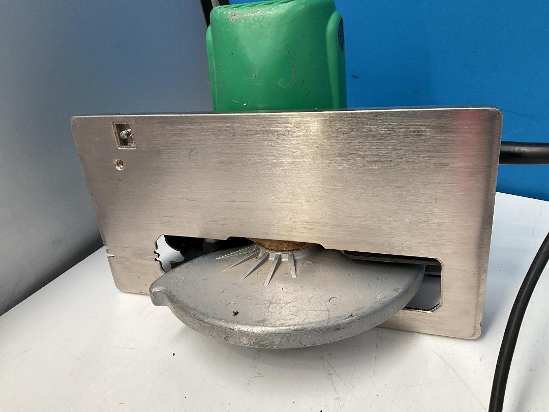 Photo '11' of Hitachi 210mm Circular Saw - C310013H