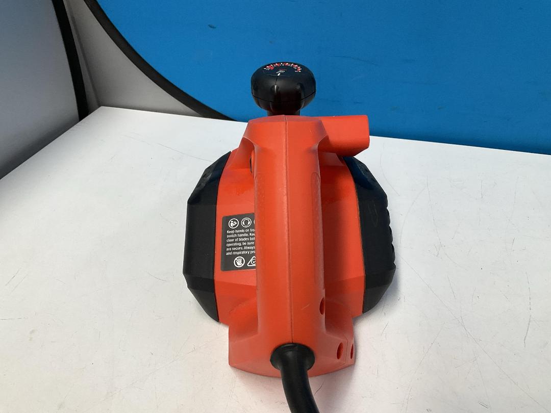 Photo '12' of Black and Decker Rebating Planer - Model KW712-XE Photo '12' of Black and Decker Rebating Planer - Model KW712-XE