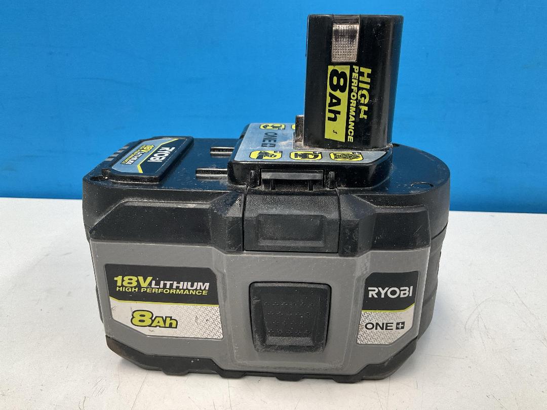 Photo '6' of Ryobi One+ 18V Lithium High Performance 8Ah Battery Photo '6' of Ryobi One+ 18V Lithium High Performance 8Ah Battery