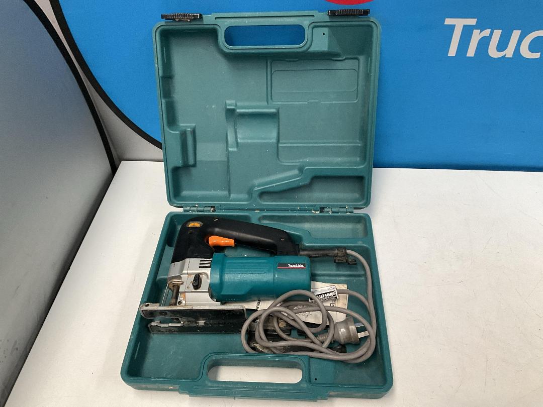 Photo '15' of Makita Jig Saw with Case - Model 4304