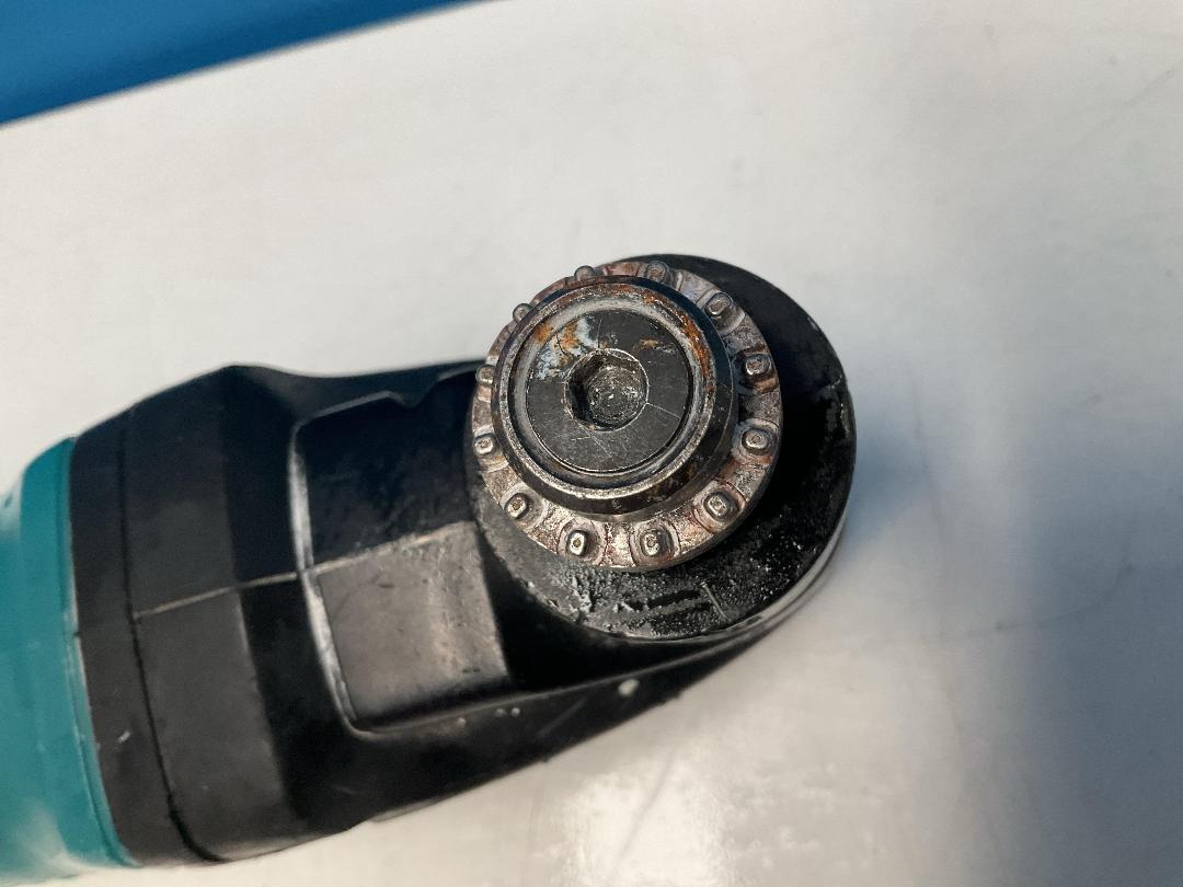 Photo '10' of Makita Multi Tool ( parts only) - Model BTM50  - Skin Only